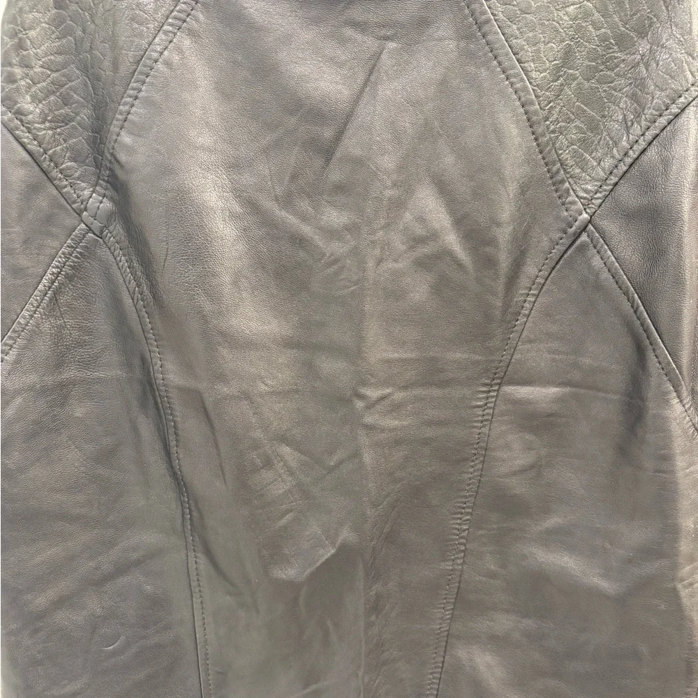 Vintage Soft Black Leather Skirt Size 8 - Picture 2 of 16